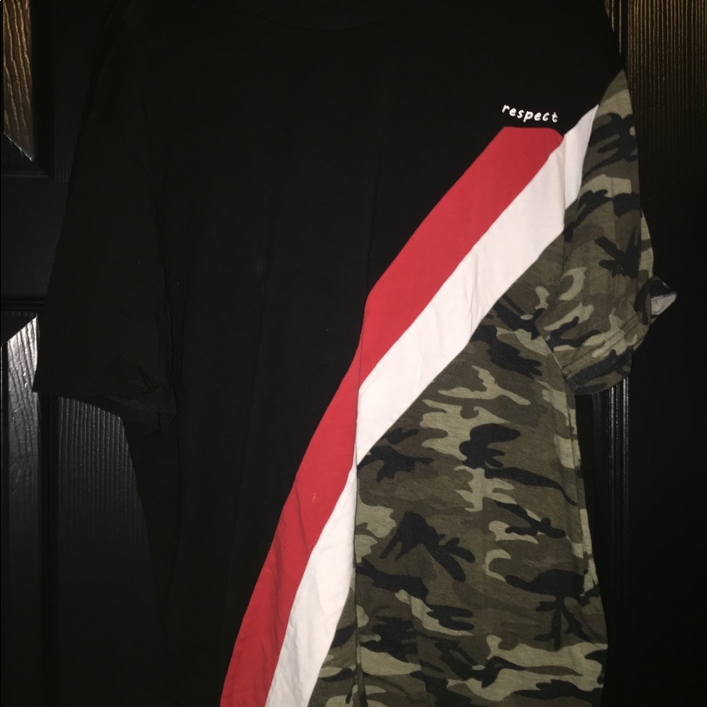 Rue21 black camo T-shirt